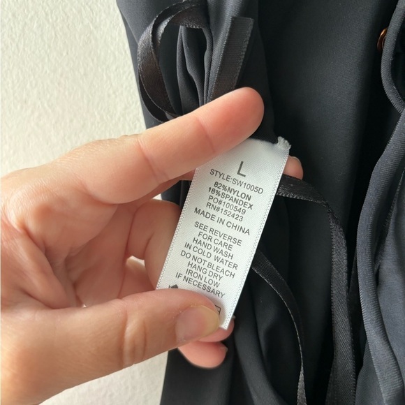 Fashion Nova one piece bathing suit size S‎ - Picture 7 of 8